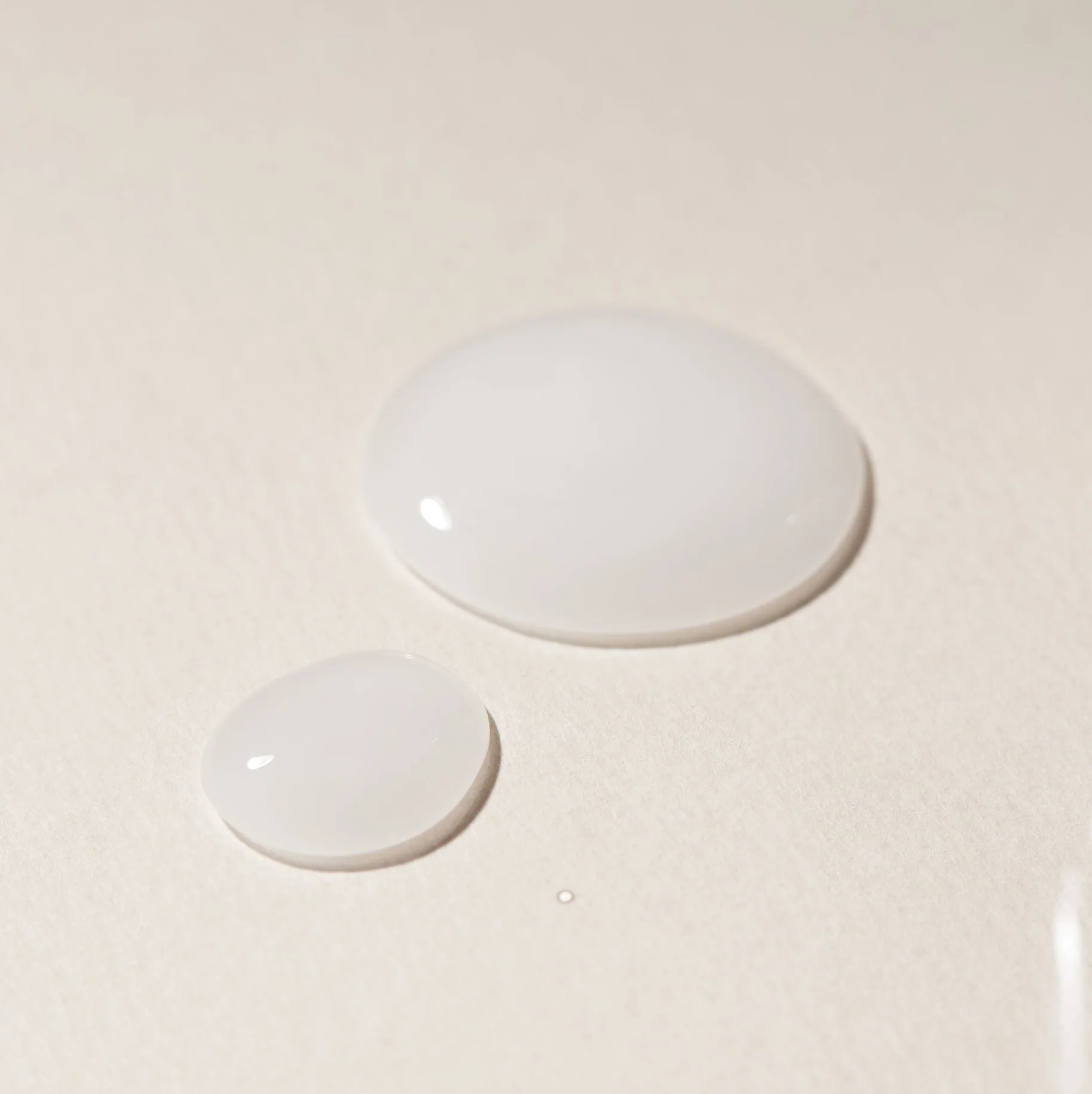 Dark Spot Correcting Glow Serum (50ml) - Image 5